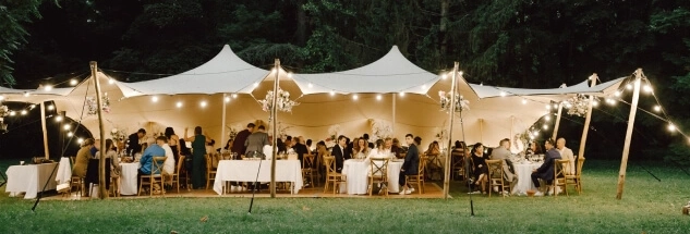diner-mariage-exterieur-tente-petit