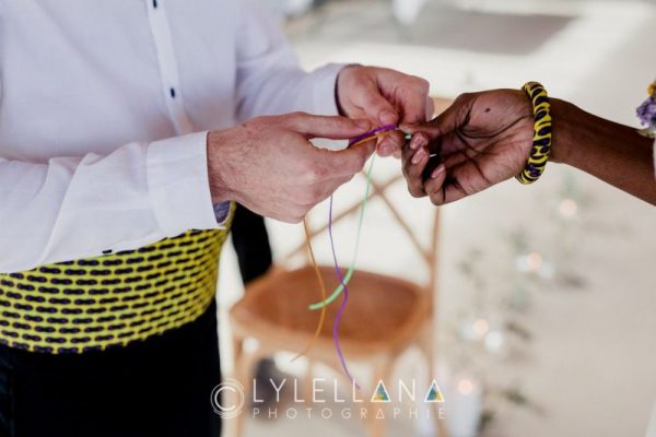 rituel des bracelets tressés